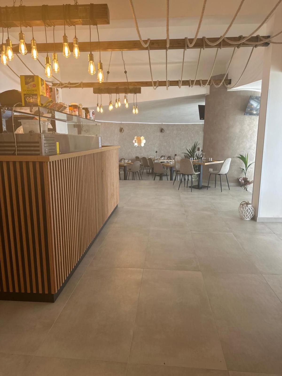 Hotel Ristorante Mareblu アマンテーア エクステリア 写真